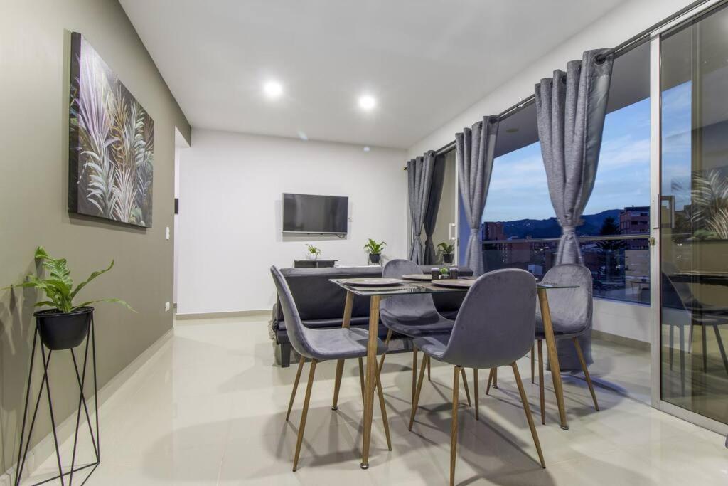 Amplio Apartamento En Calasanz - Estadio Medellin Bagian luar foto