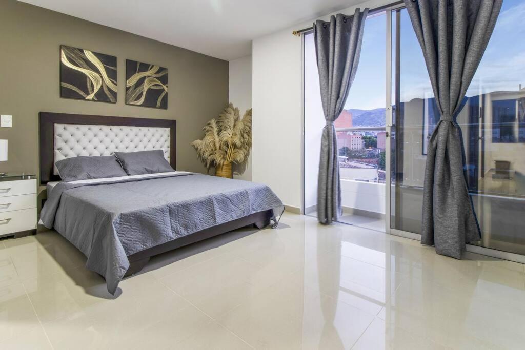 Amplio Apartamento En Calasanz - Estadio Medellin Bagian luar foto